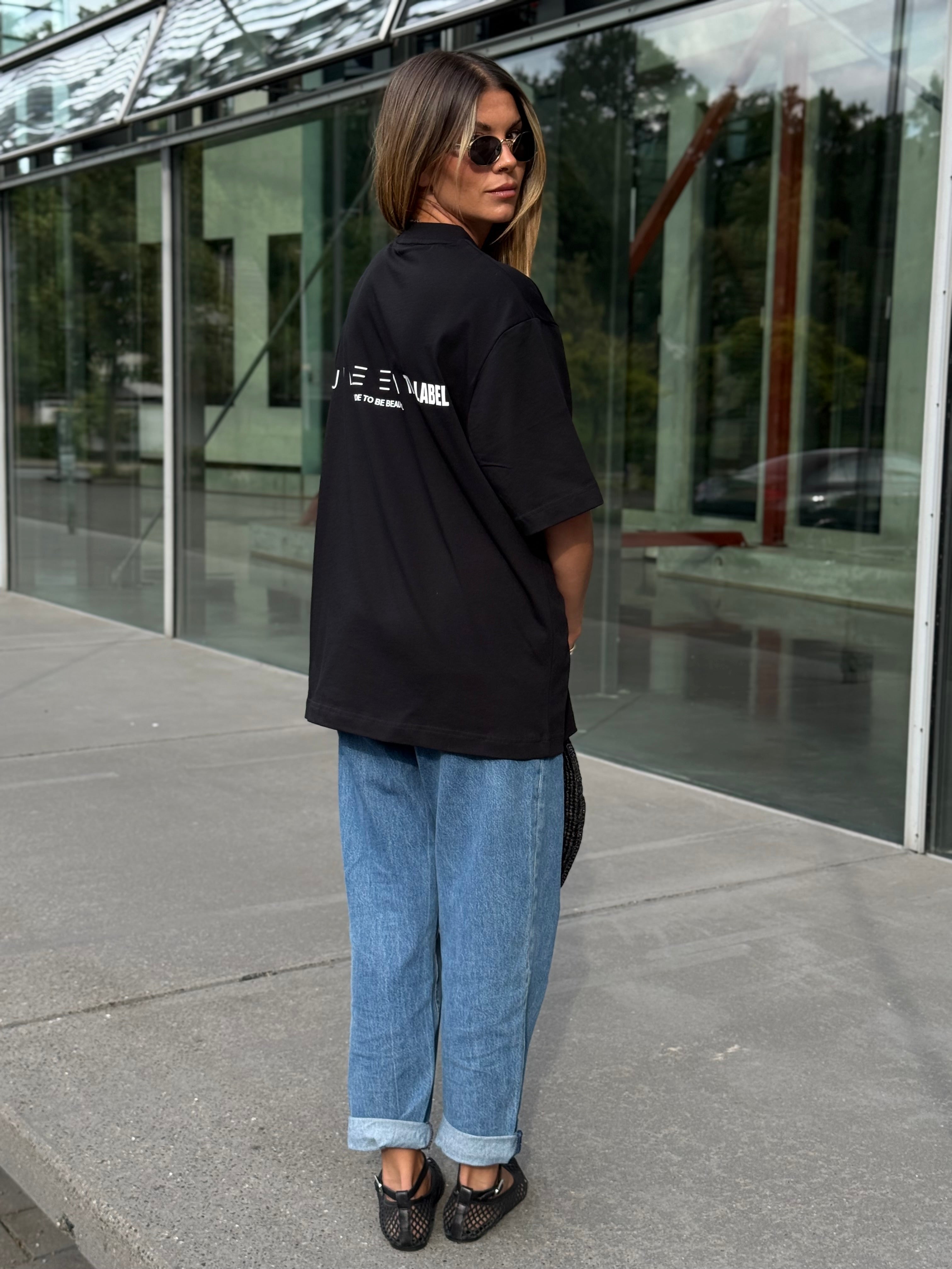 OVERSIZED T-SHIRT LEA